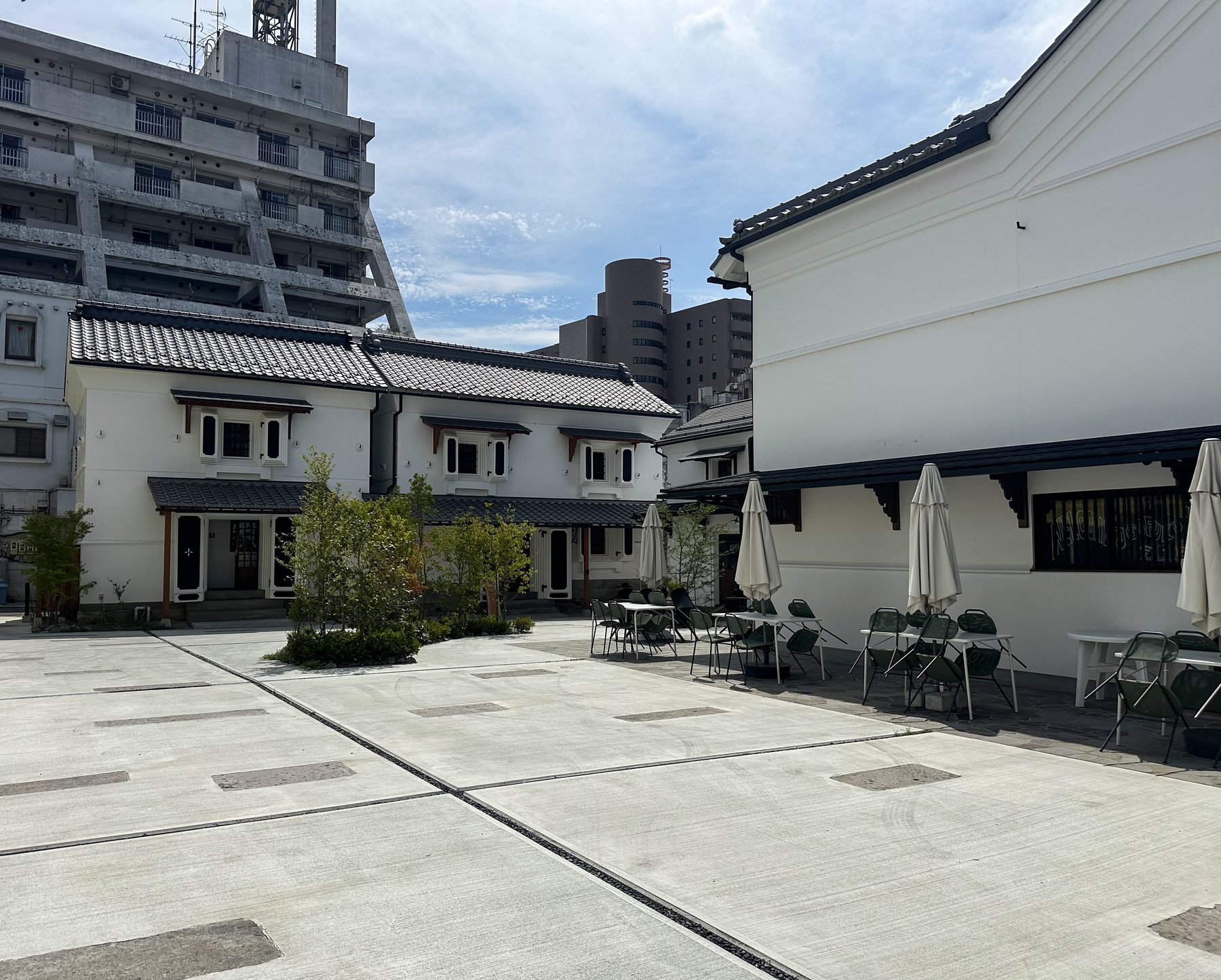 外観・中庭